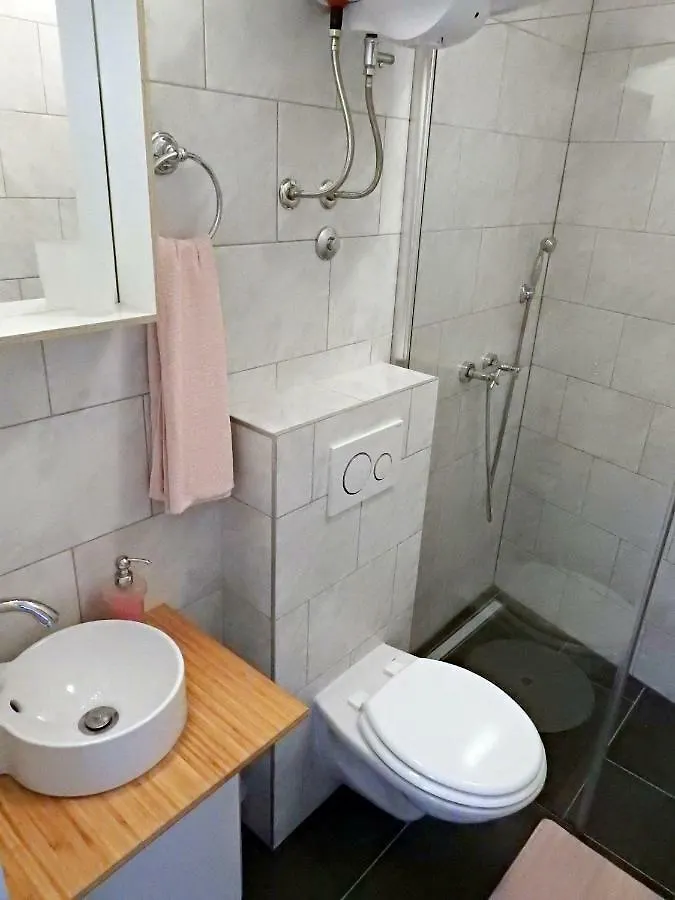 Apartment Antonela Slatine Croatia