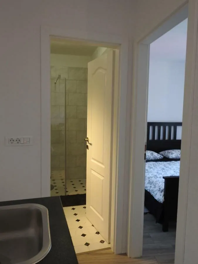 Apartment Antonela Slatine 0*,